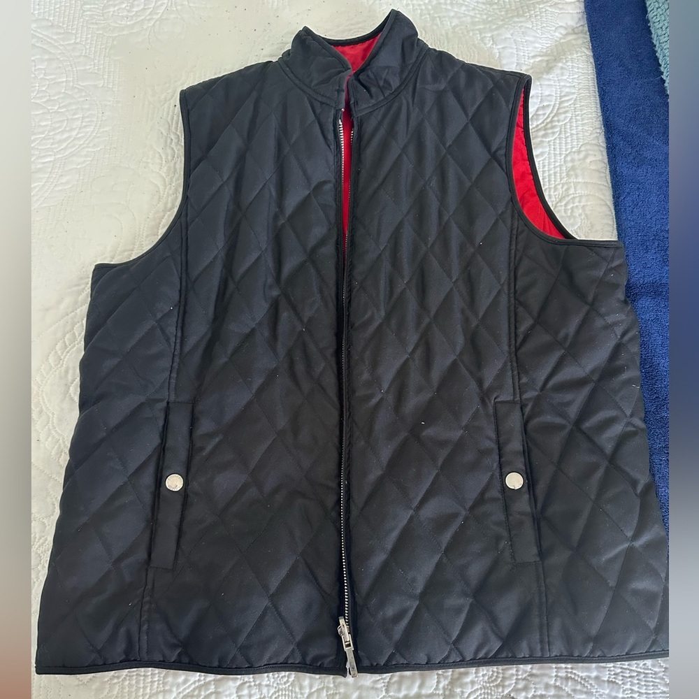 Champs REVERSIBLE Black‎ or Red Quilted Vest